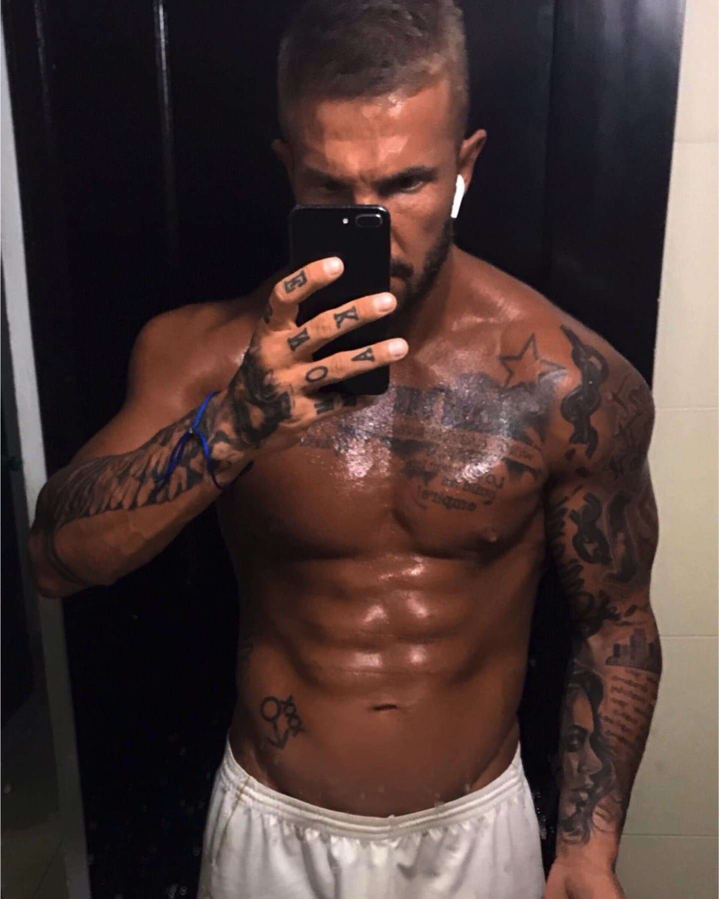 Kristian 4gilrs - escort photo 6 in Dubai