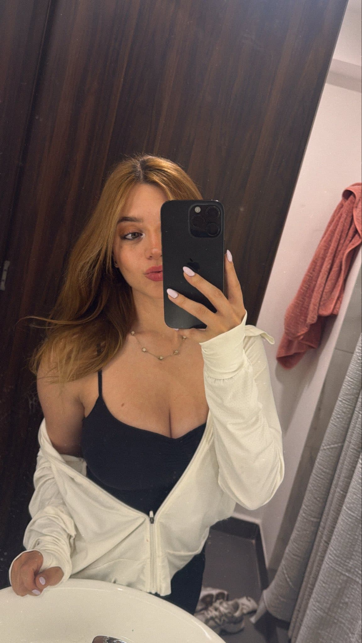 Molly - escort photo 4 in Dubai