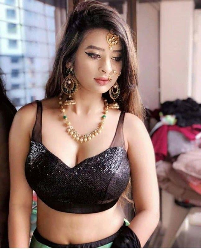 Aditi +971 58 122 7090 - صورة مرافقة 3 في Dubai