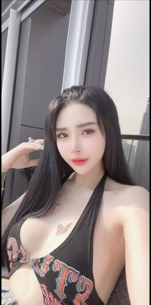 Lina - escort photo 3 in Dubai