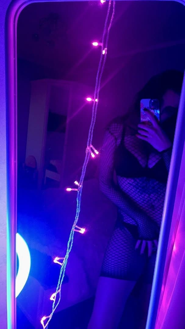 Karina - escort photo 2 in Dubai