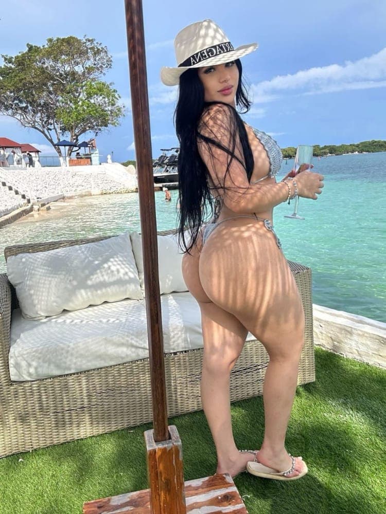 Fiorella - escort photo 5 in Dubai