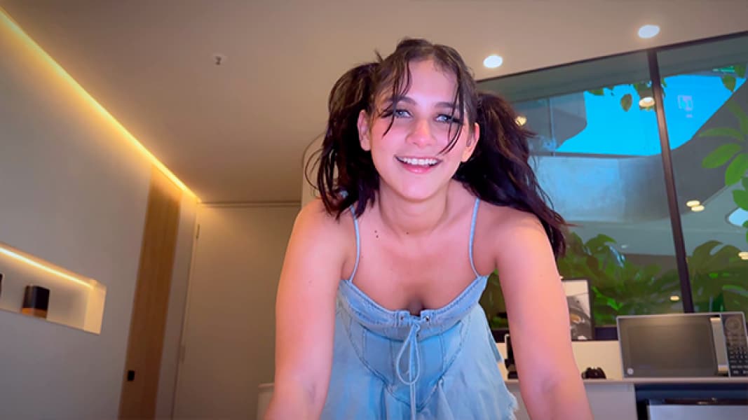 Eleonore - escort photo 2 in Dubai