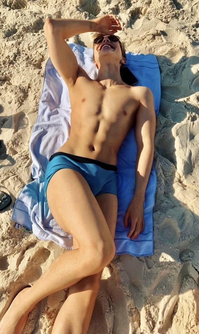 Alex - escort photo 9 in Dubai
