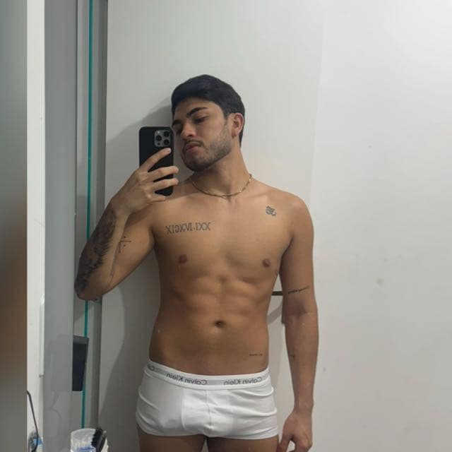 Juan - escort photo 2 in Dubai