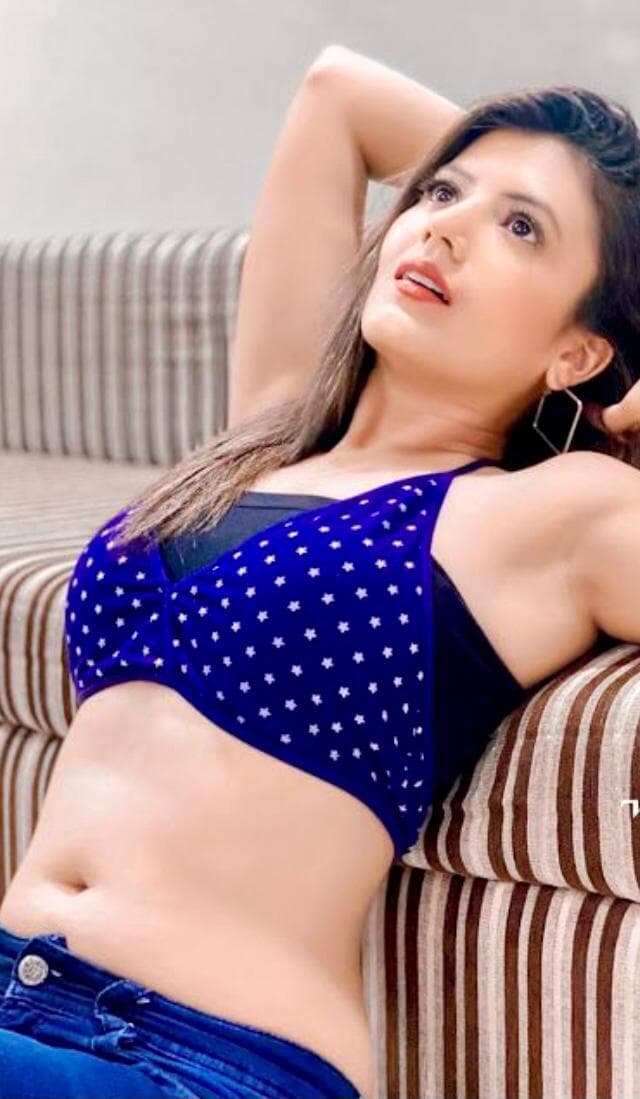 Anaya student - фото эскорт 2 в Dubai