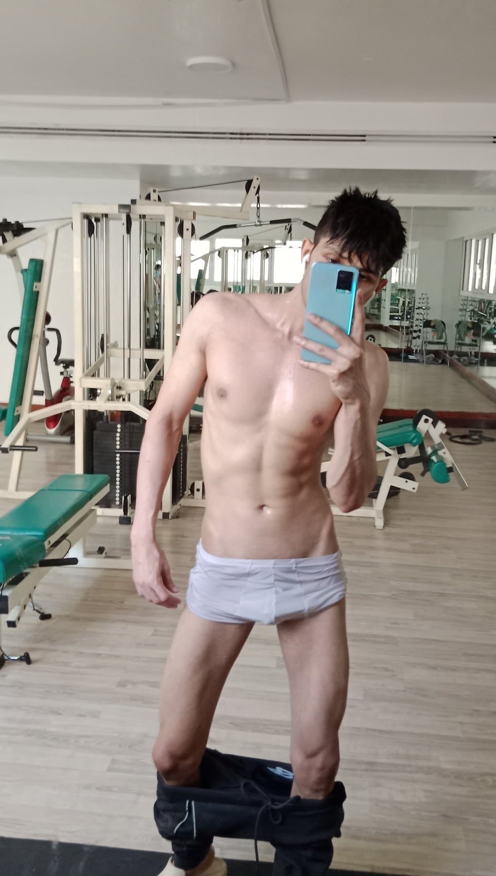 Skinny Boy - escort photo 14 in Dubai