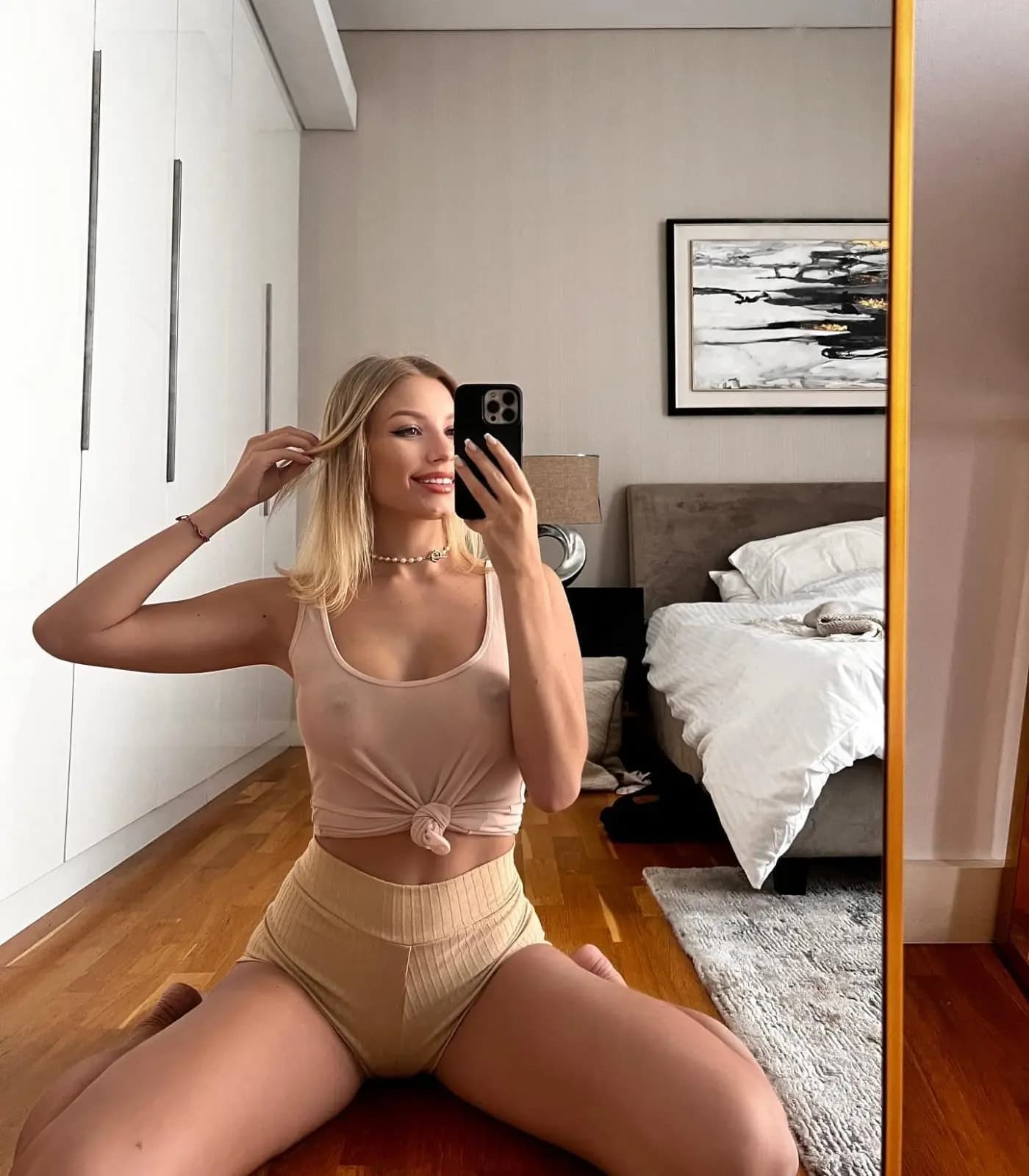 Victoria - escort photo 2 in Dubai