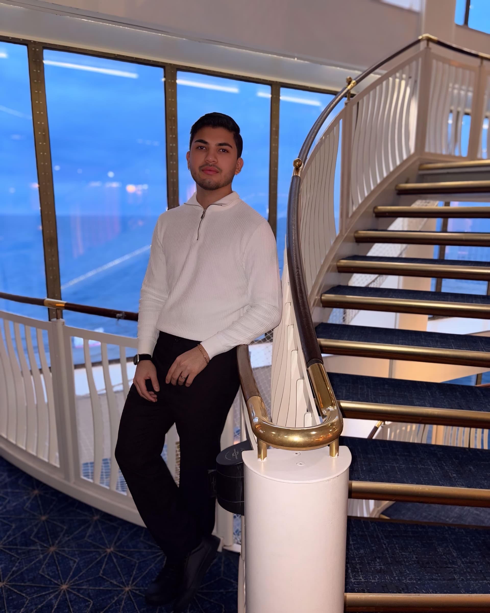 Juan - escort photo 16 in Dubai