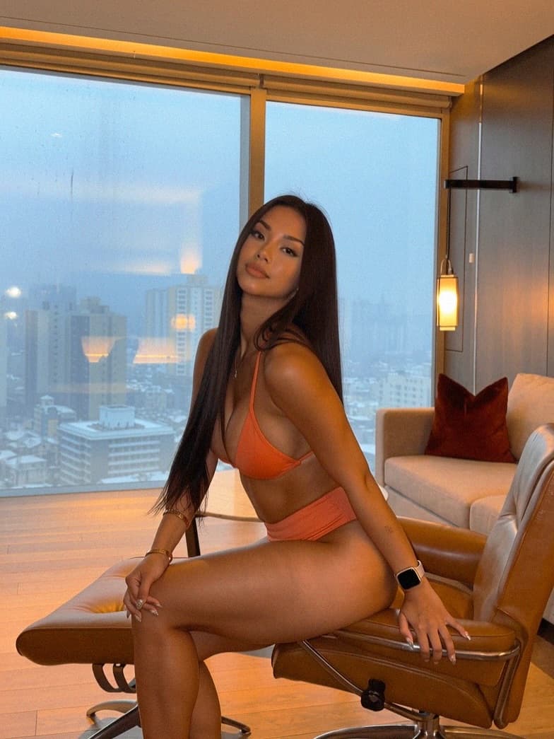 Amily - escort photo 8 in Dubai