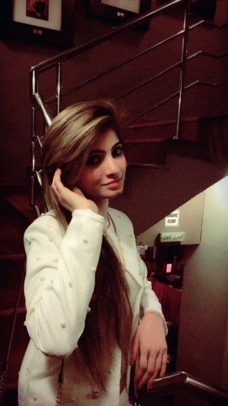 Model Nisha Khan - صورة مرافقة 10 في Dubai