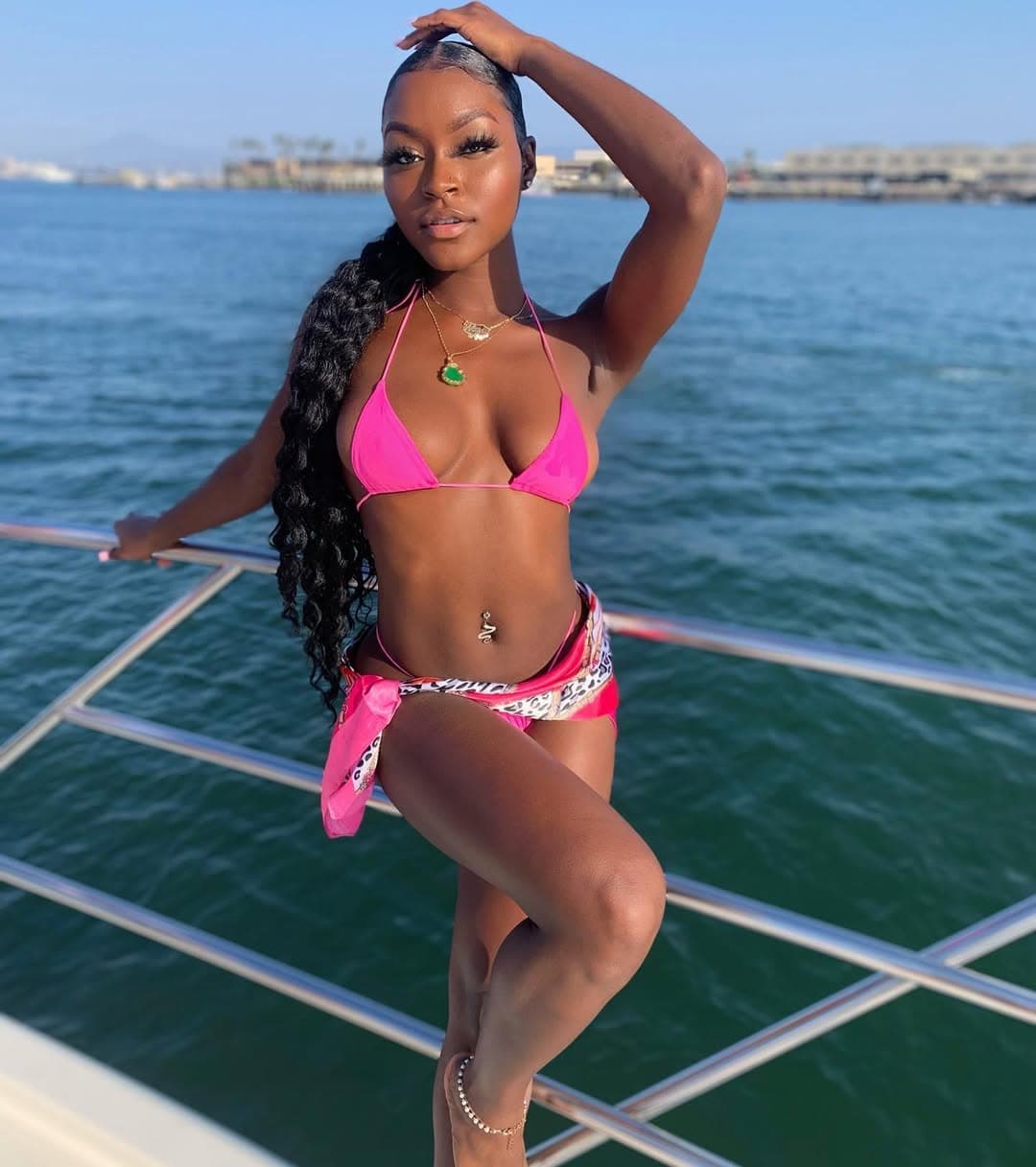 Eva - escort photo 1 in Dubai