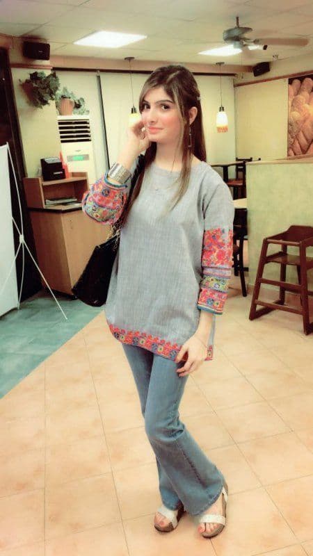 Model Nisha Khan - صورة مرافقة 5 في Dubai