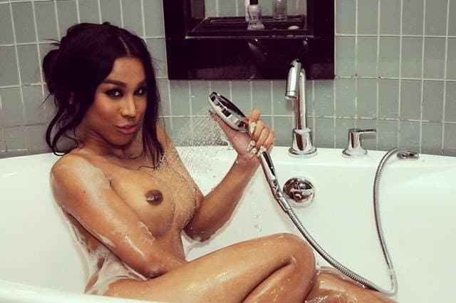 Fara Hudson - صورة مرافقة 7 في Dubai