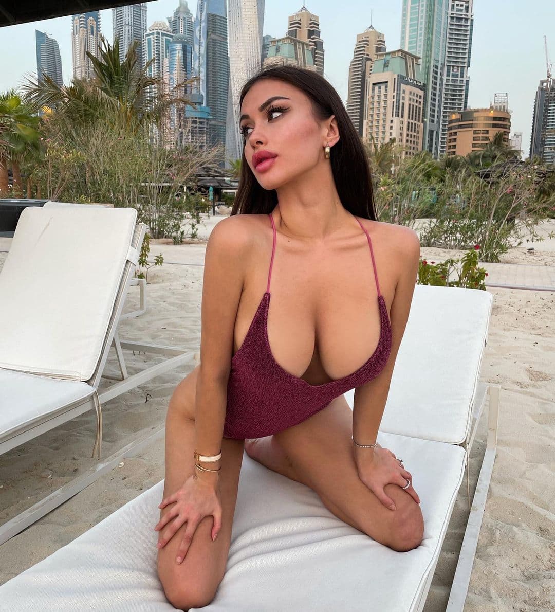 emily - фото эскорт 7 в Dubai