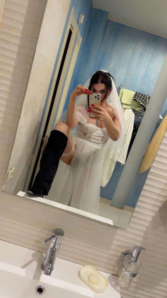 Diana - escort photo 10 in Dubai