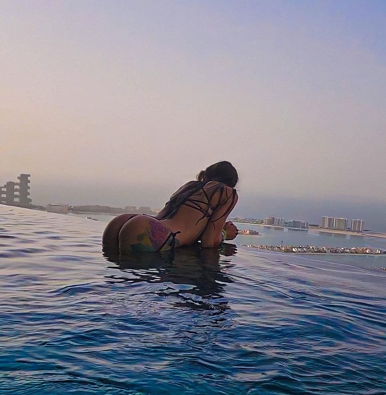 Emily - escort photo 2 in Dubai