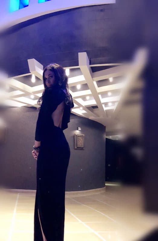 Kira age 21 - escort photo 4 in Dubai