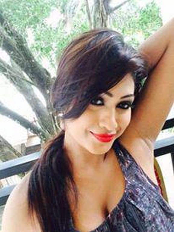 SAKSHI-indian Escorts - фото эскорт 36 в Dubai