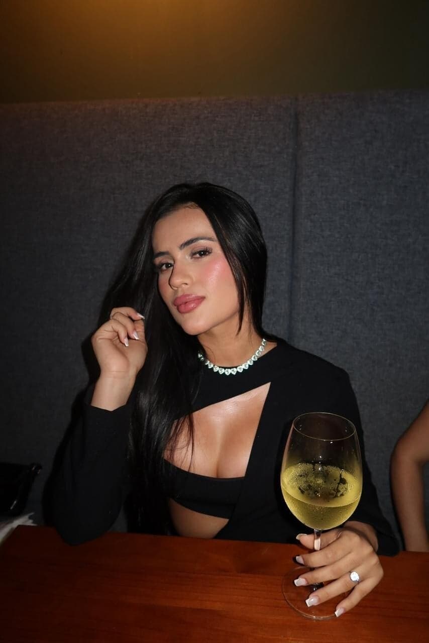 Zaina - escort photo 2 in Dubai