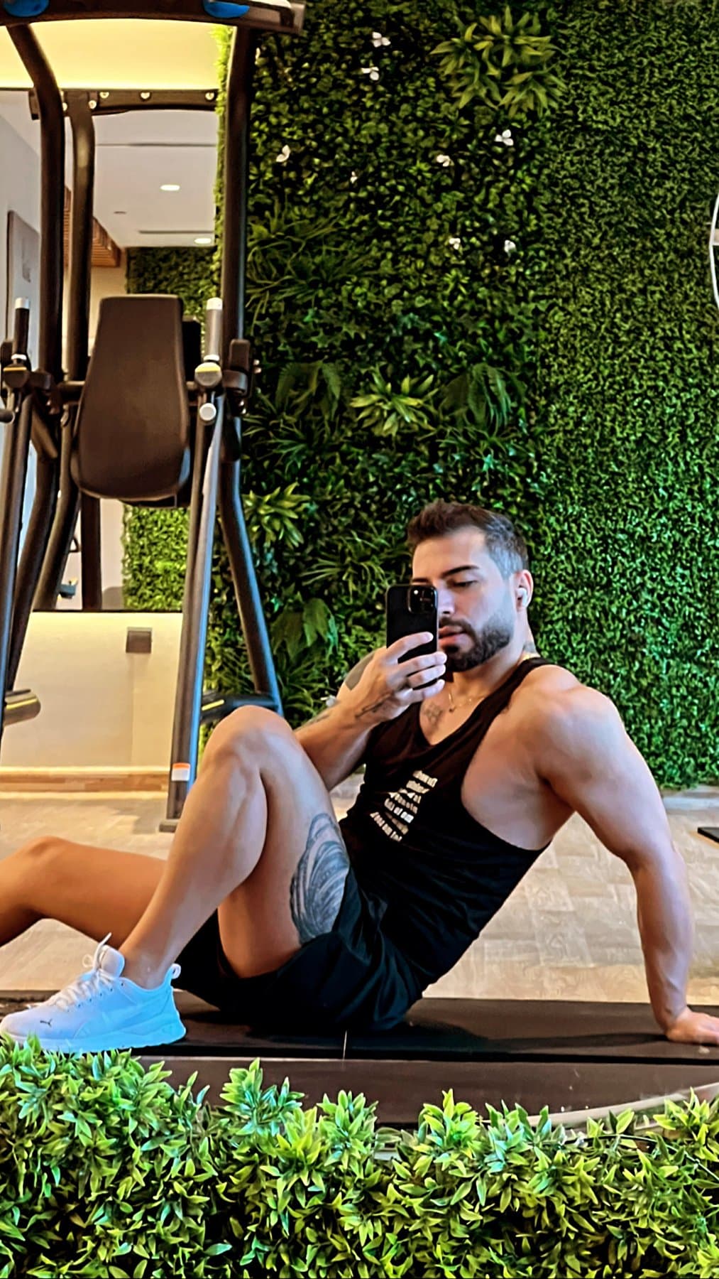 Adriano - escort photo 7 in Dubai