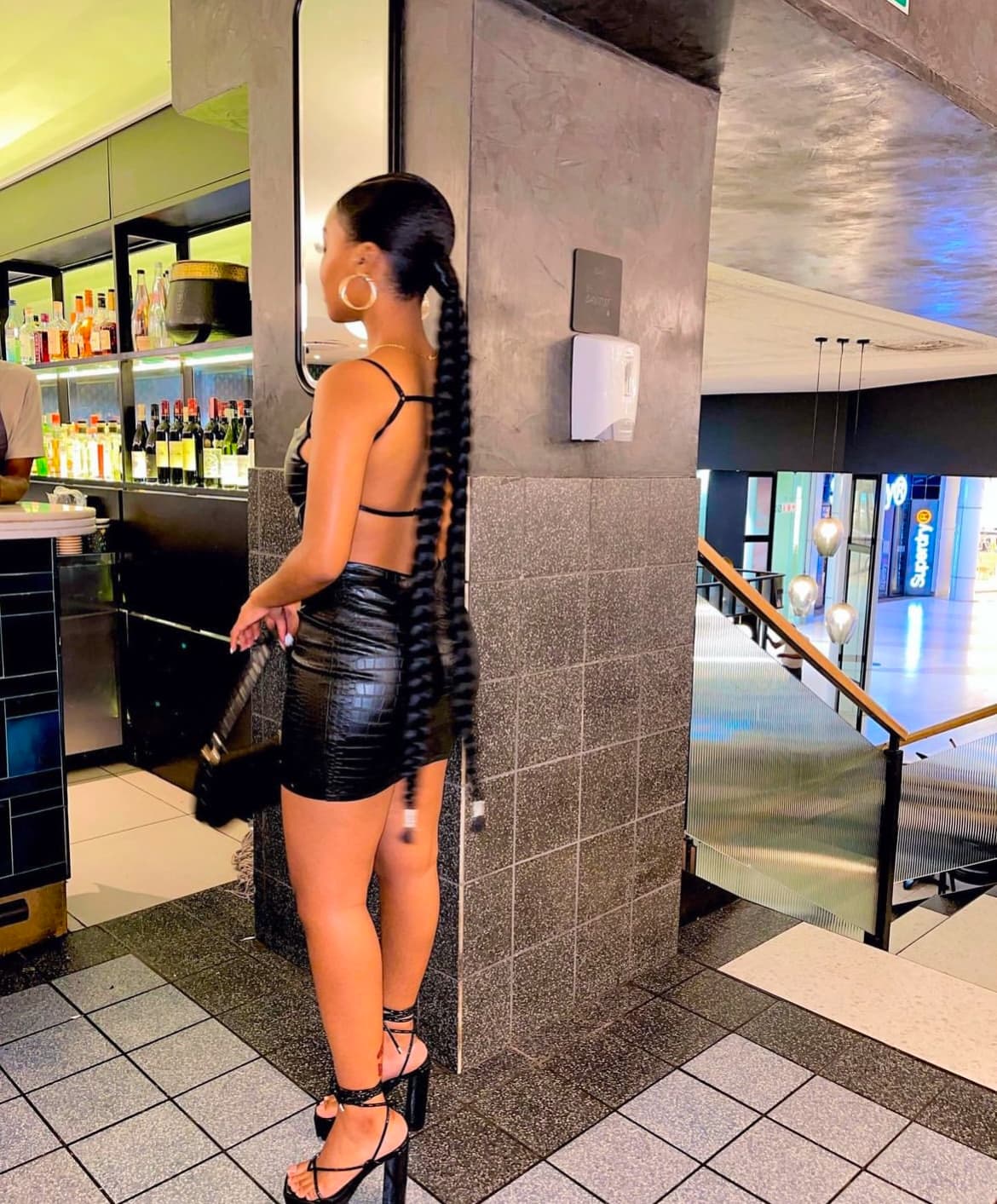 Lora - фото эскорт 6 в Dubai