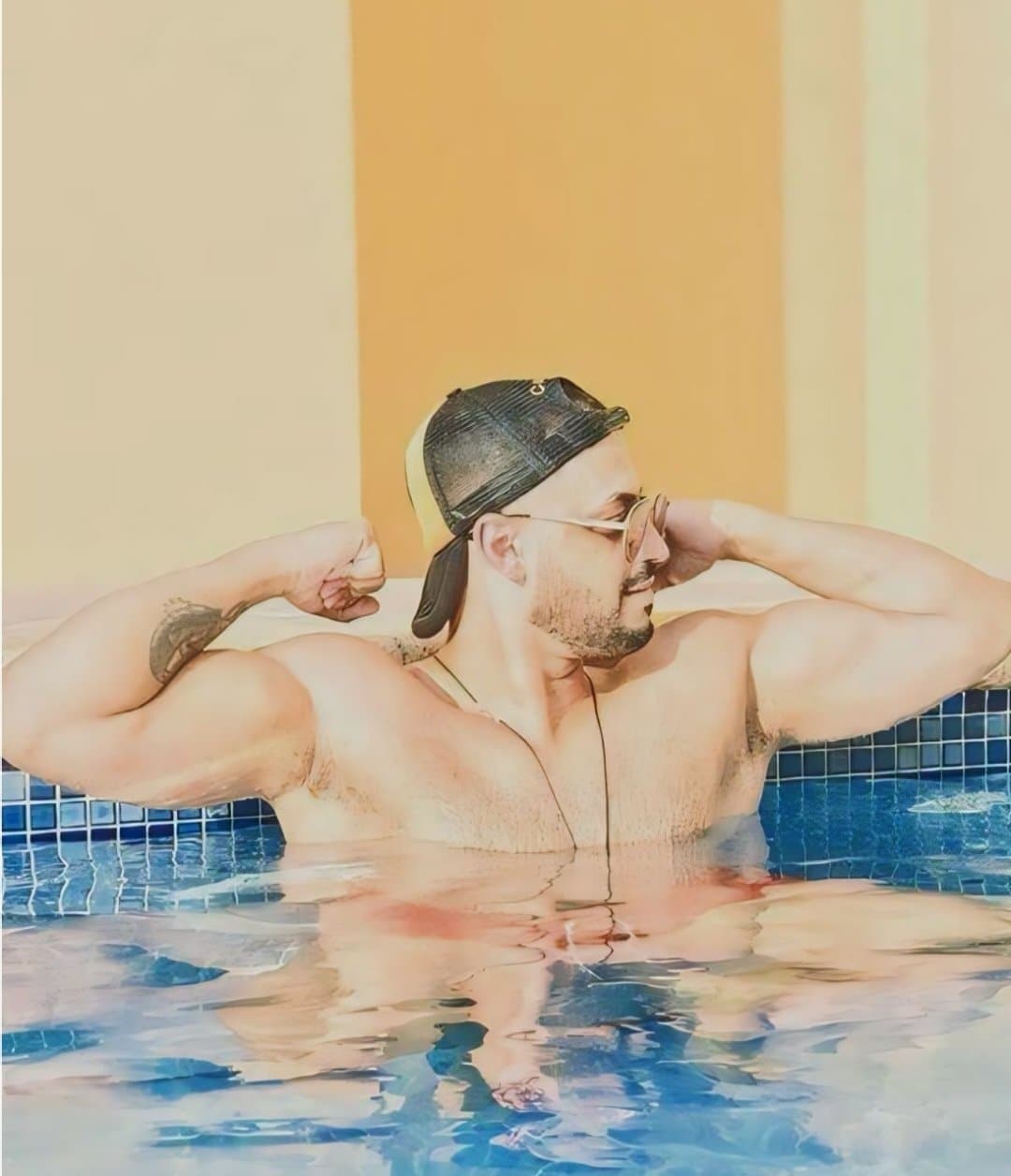 Alex - escort photo 7 in Dubai
