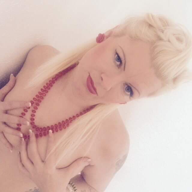 Lara - escort photo 6 in Dubai