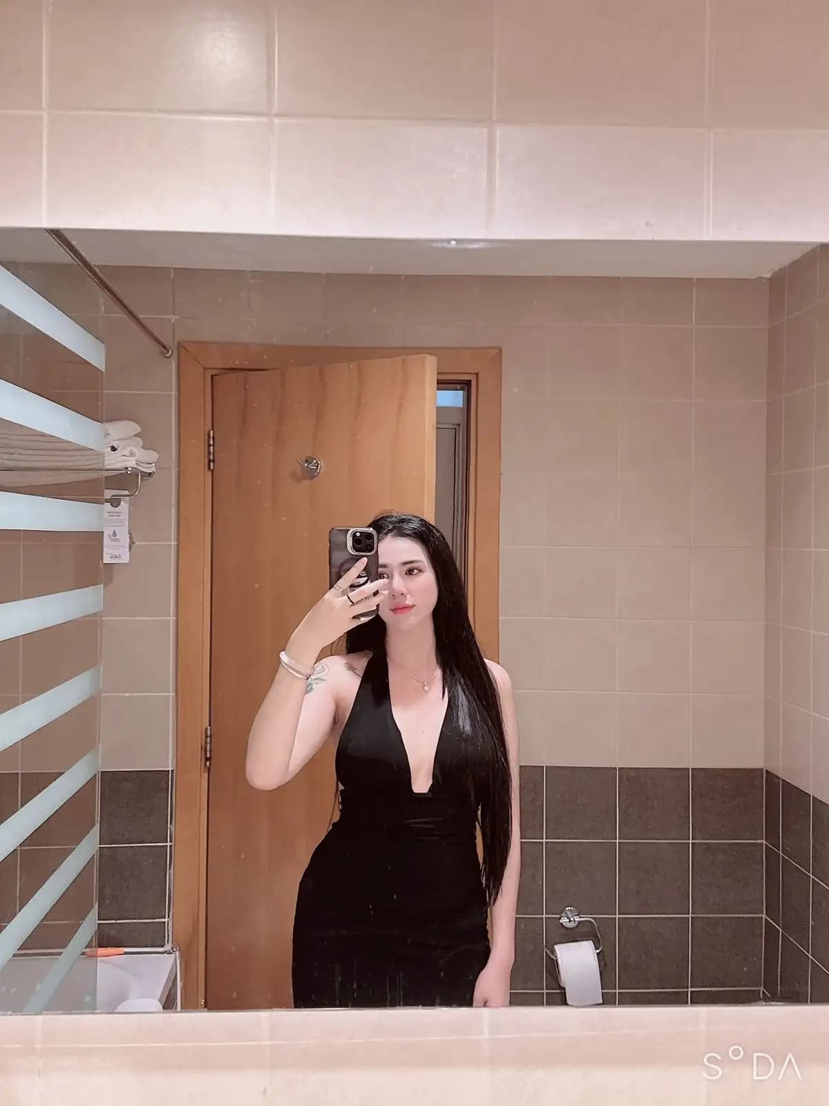 Hana - escort photo 5 in Dubai