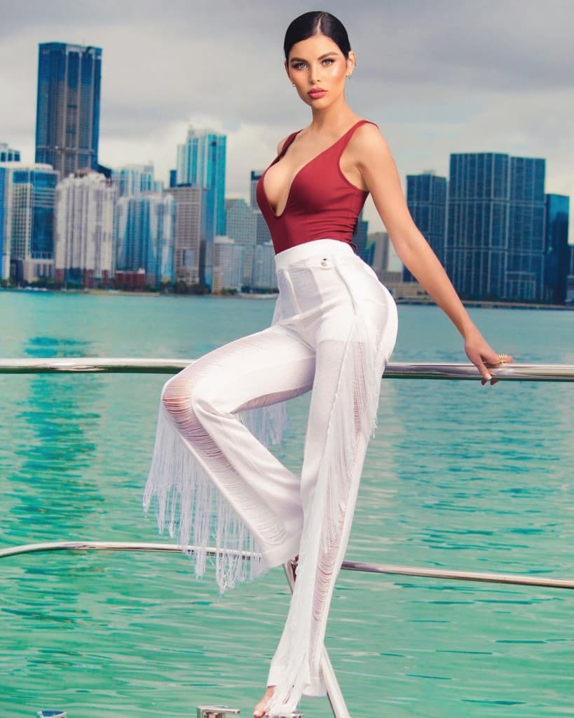 Jolie - escort photo 3 in Dubai