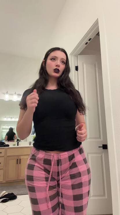 Linda - escort photo 4 in Dubai