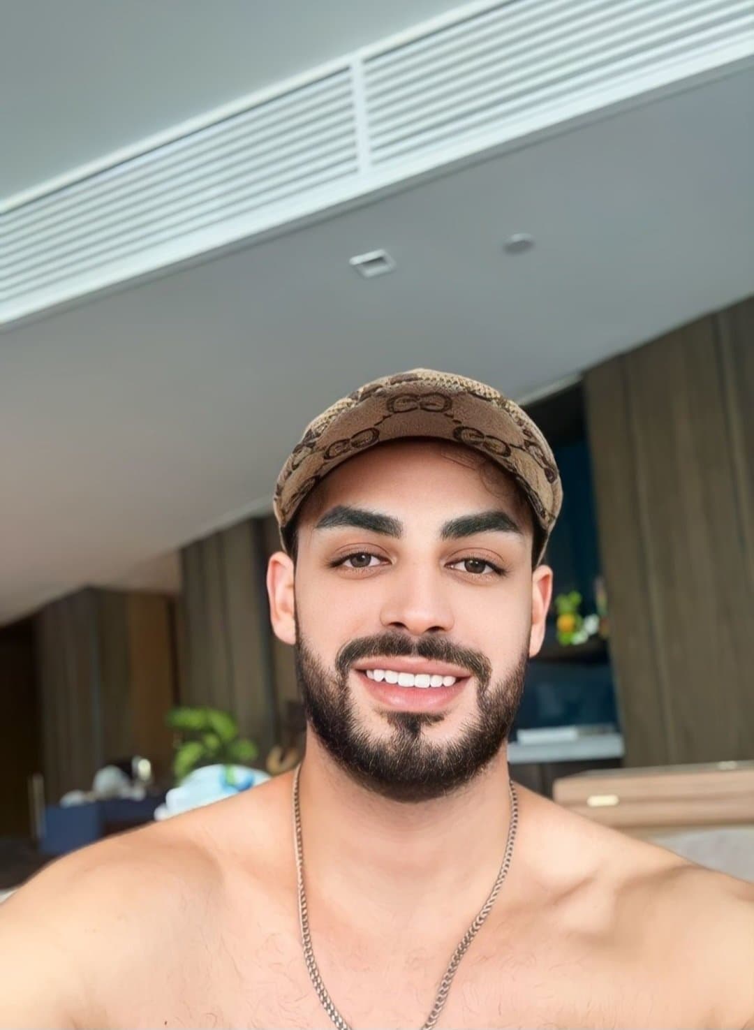 Alex - escort photo 4 in Dubai