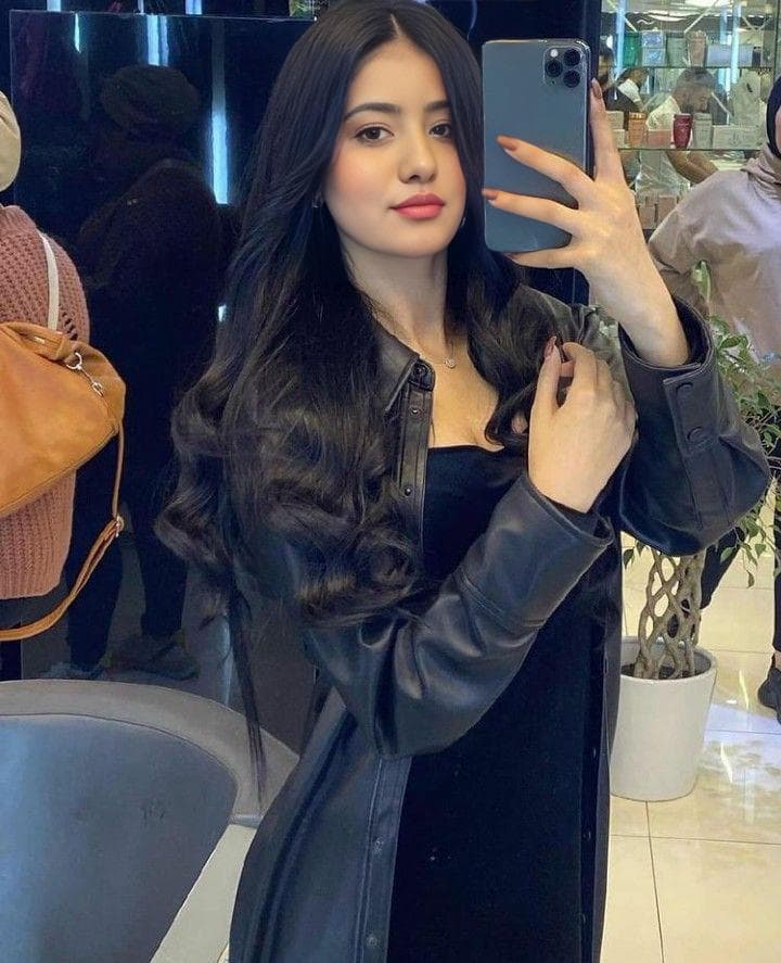 Sara - escort photo 6 in Dubai