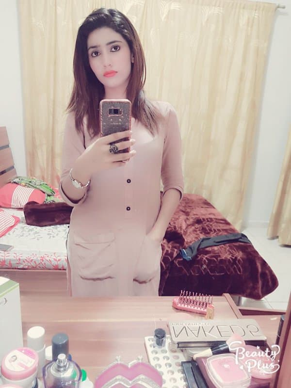 Shruti-indian Escorts - صورة مرافقة 20 في Dubai