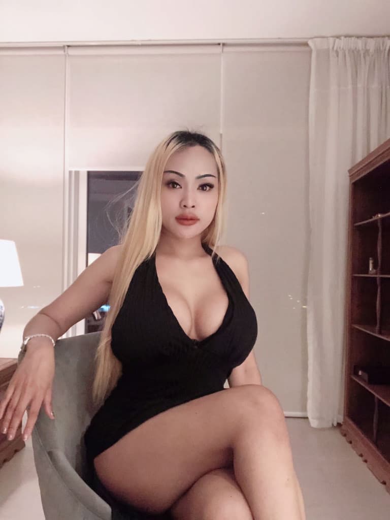 Shanana - escort photo 4 in Dubai