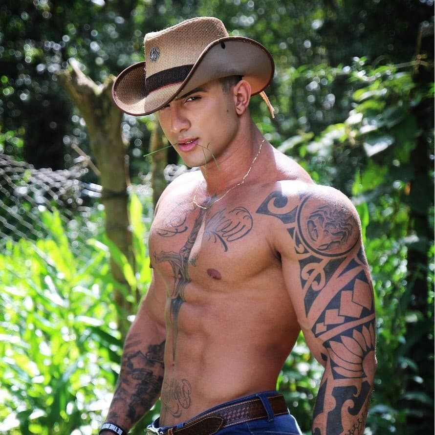 Dominic - escort photo 1 in Dubai