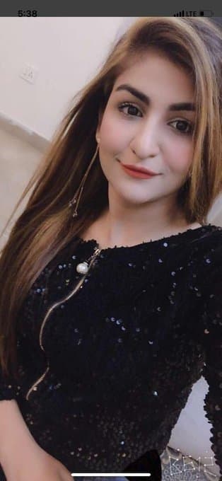 Hania khan - صورة مرافقة 4 في Dubai