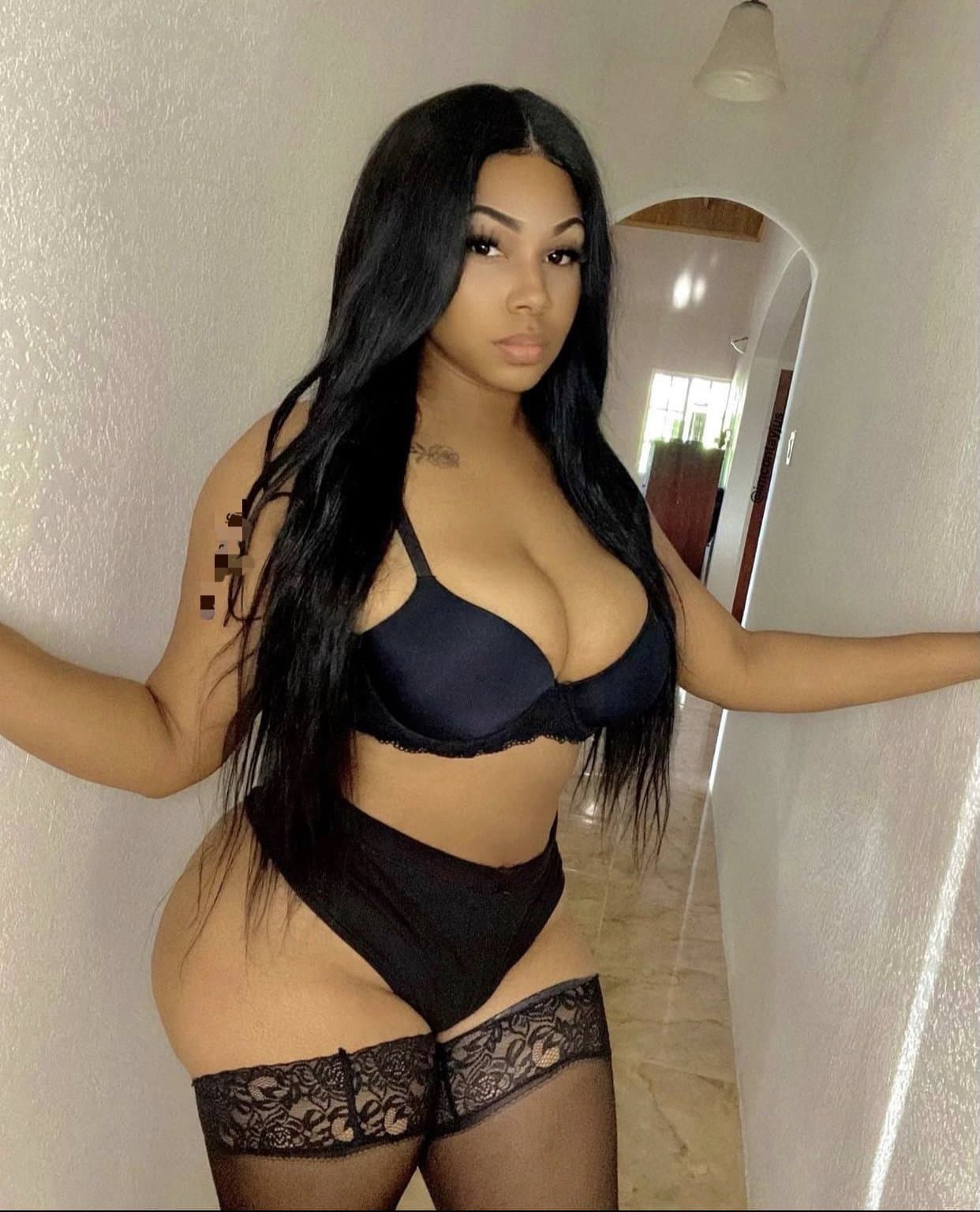 Bella - фото эскорт 4 в Dubai