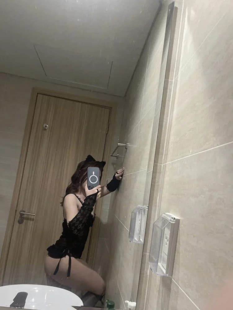 Davika - escort photo 2 in Dubai