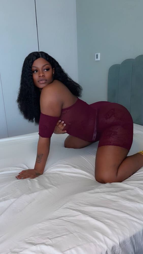 Ariel - escort photo 2 in Dubai