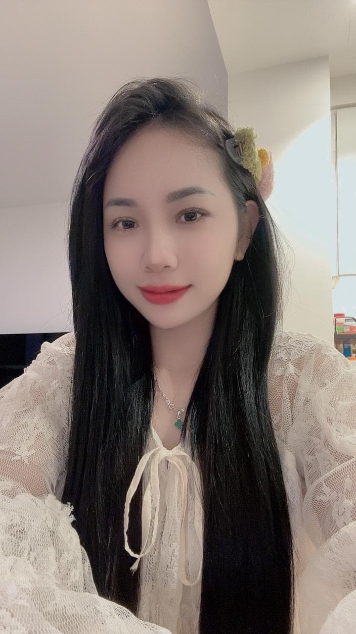 Trà My - escort photo 1 in Dubai