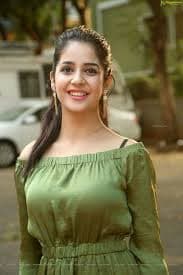 Hania khan - صورة مرافقة 9 في Dubai