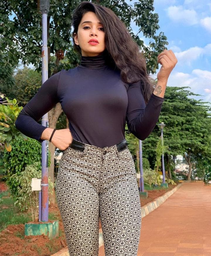 Varsha - صورة مرافقة 2 في Dubai