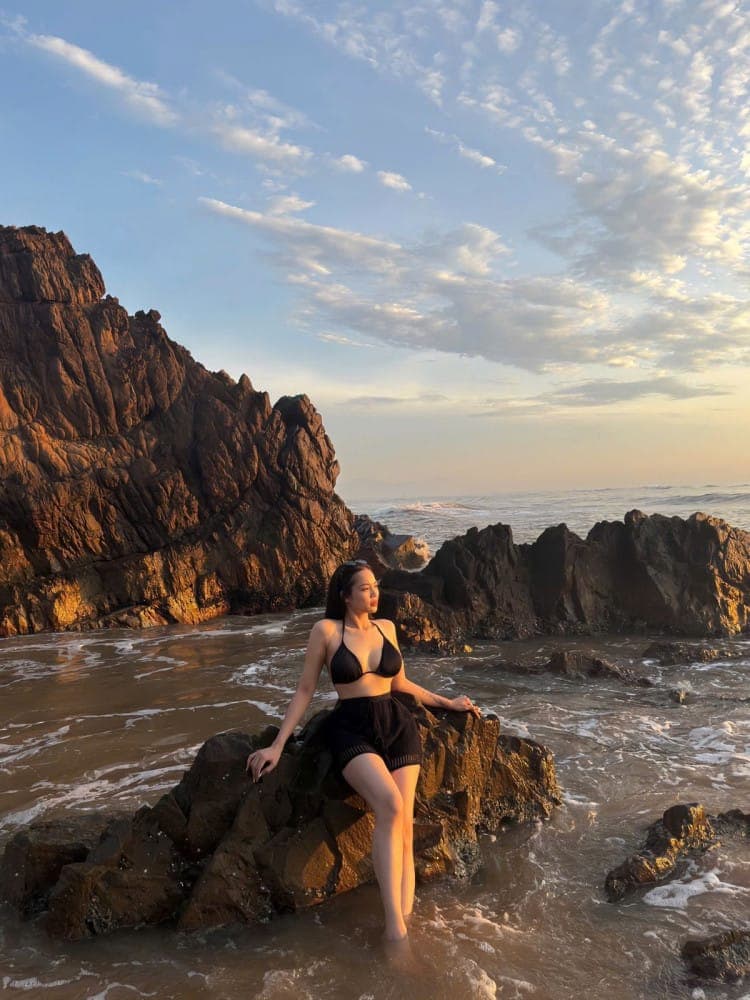 Yumi - escort photo 4 in Dubai