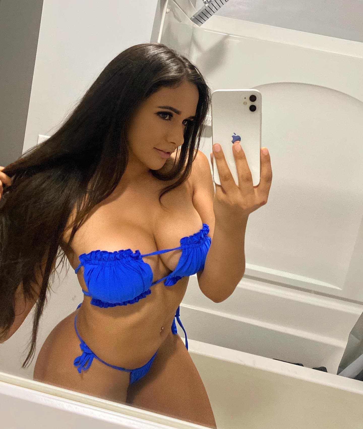 Pamela - фото эскорт 3 в Dubai