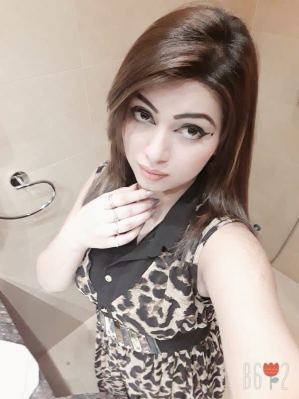 Esha - صورة مرافقة 1 في Dubai