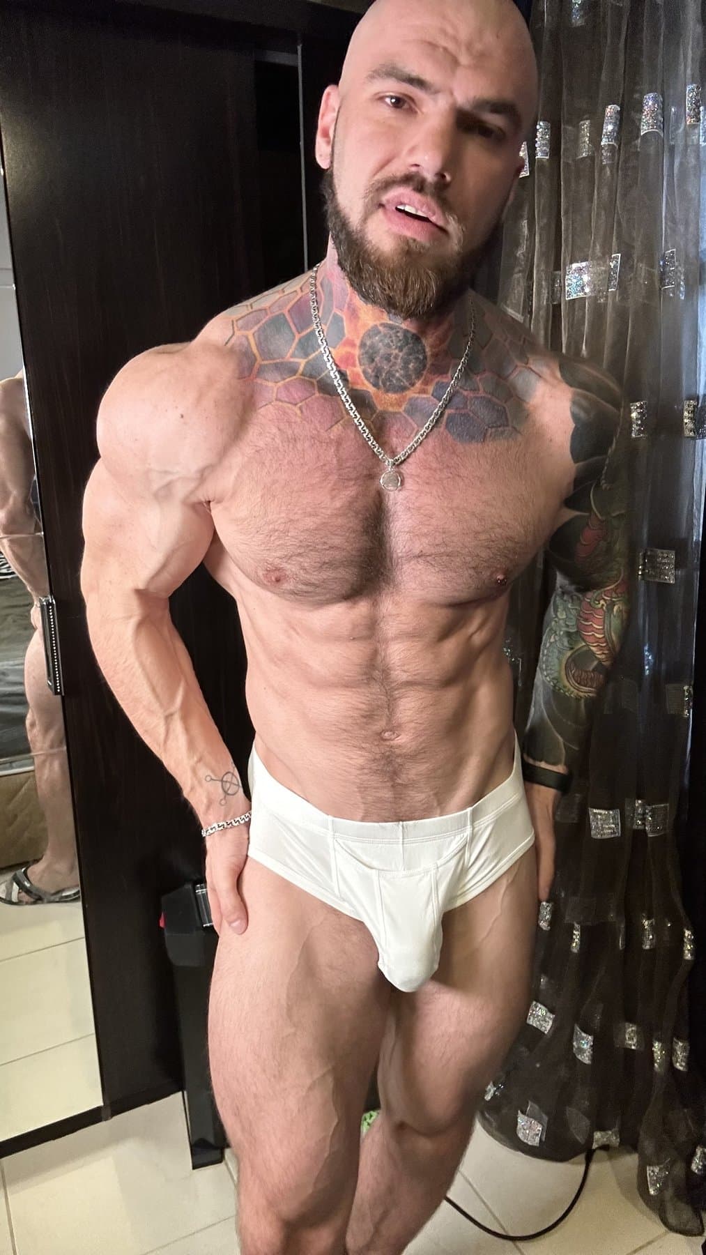 Valdemar - escort photo 5 in Dubai
