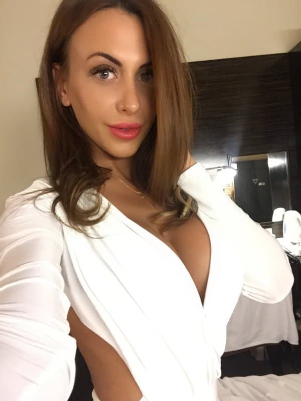 Rayssa - escort photo 6 in Dubai