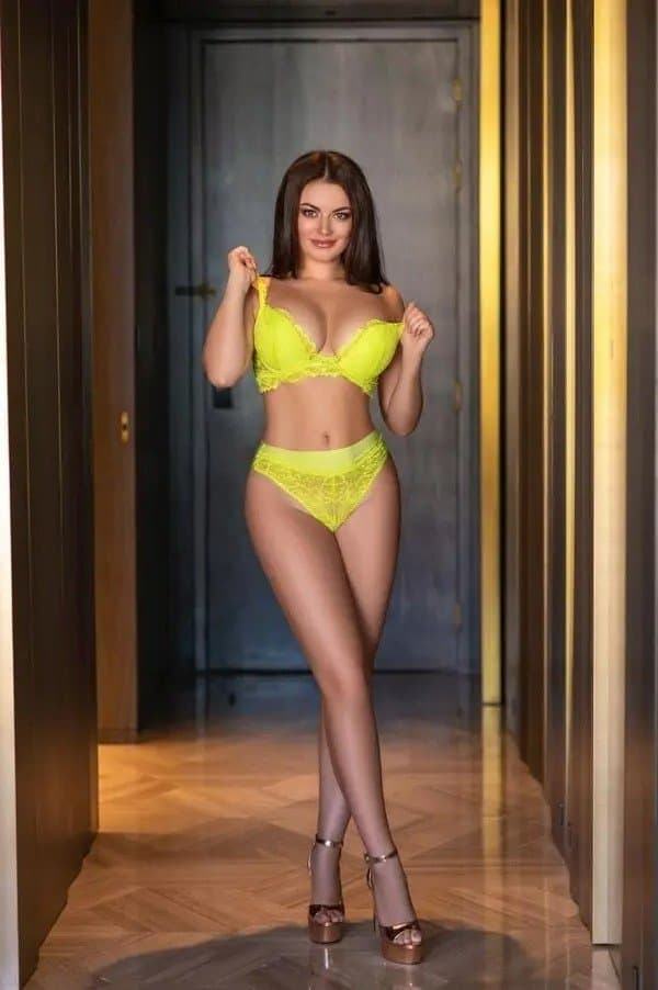 Holly - фото эскорт 22 в Dubai