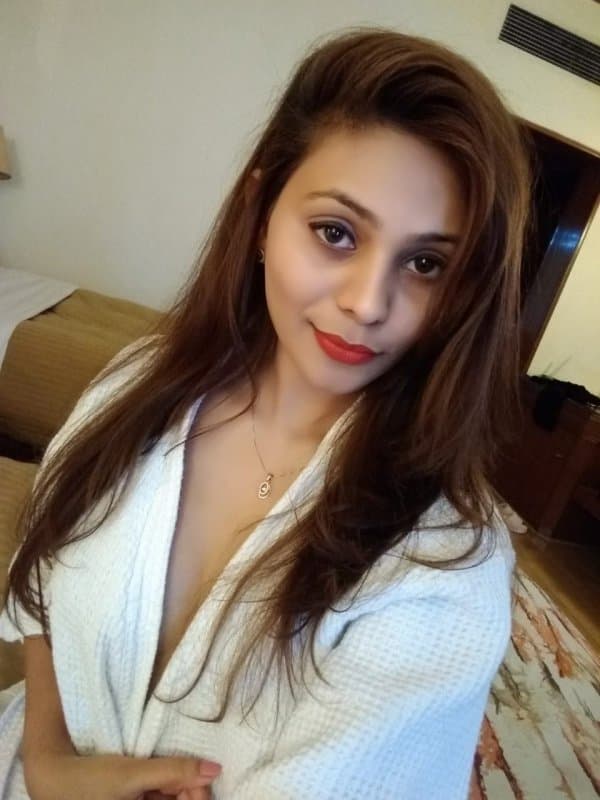 Saumya Sharma - escort photo 2 in Dubai